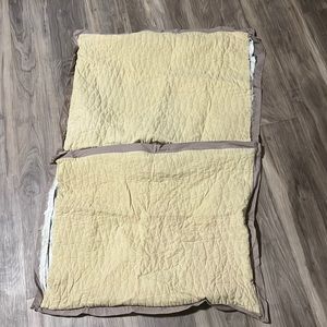 Set of two pillow cases